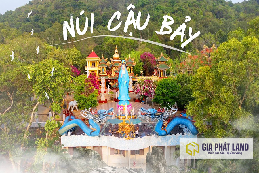 Ngôi chùa Thái Sơn lọt thỏm giữa núi Cậu